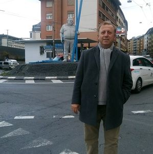 Meet your Posher, Shefik